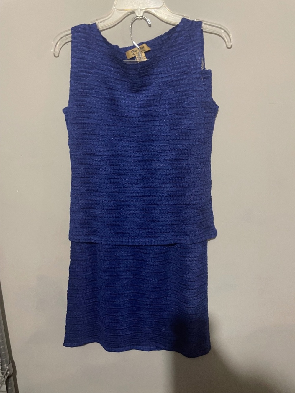 Pleat pleat by Raphaël women’s size small royal blue two piece skirt set